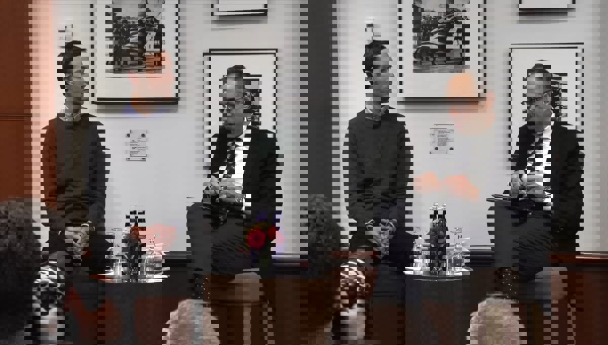 كوشنر يكشف خطة ترامب.. "تنظيف" غزة ونقل السكان إلى النقب