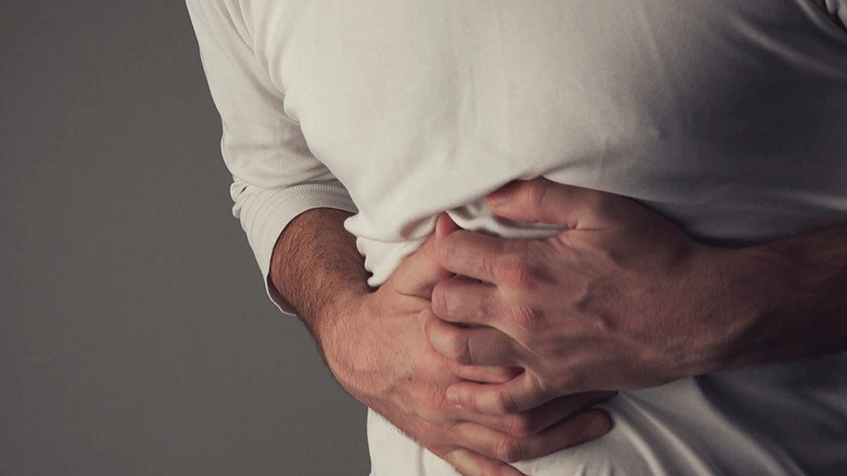 بسبب المياه واللحوم الفاسدة.. إصابة أكثر من 300 إيراني بالتسمم