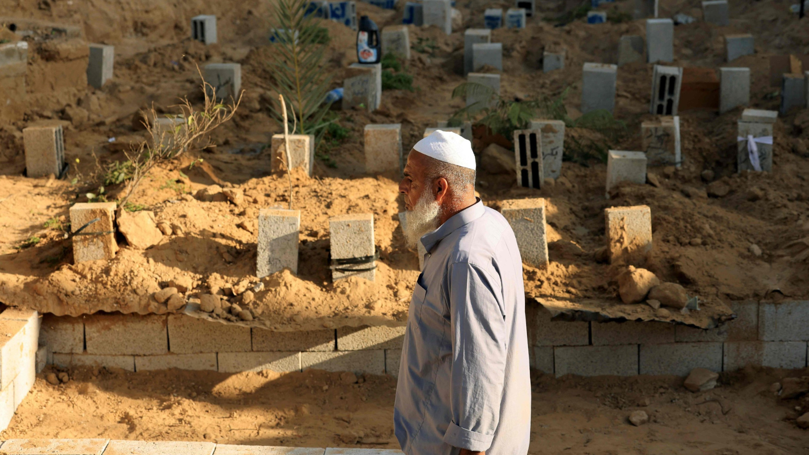 غزة.. اتهامات لإسرائيل بسرقة 2300 جثة من عدة مقابر