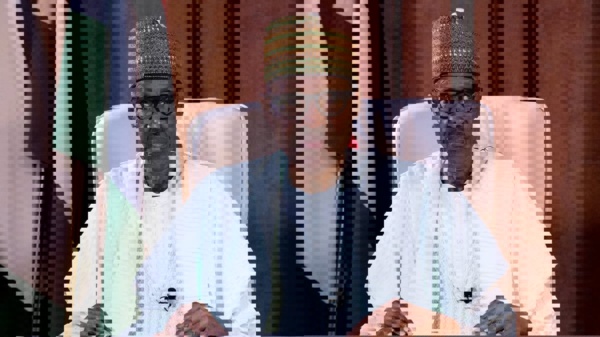 مسلحون ينصبون كمينا لموكب يتقدم الرئيس النيجيري بخاري