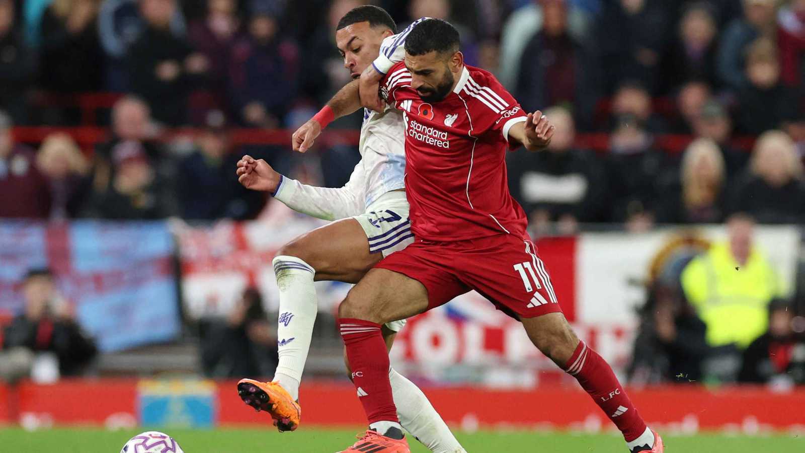 محمد صلاح يقود ليفربول لتخطي "الفترة الكارثية" على حساب أستون فيلا (فيديو)