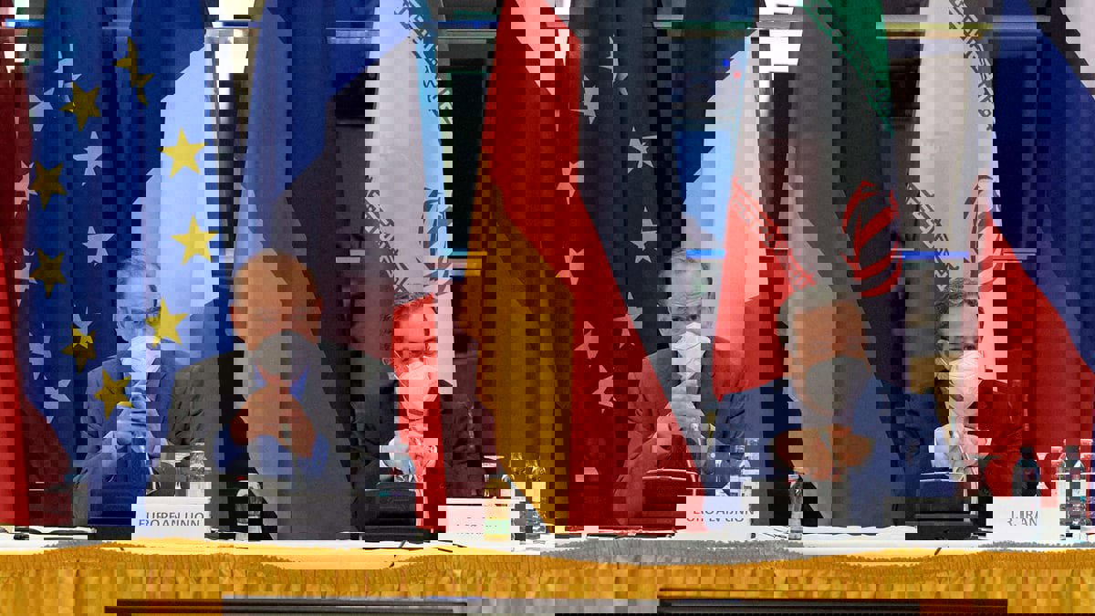 إيران تطالب أمريكا باتخاذ "موقف نهائي" من محادثات فيينا