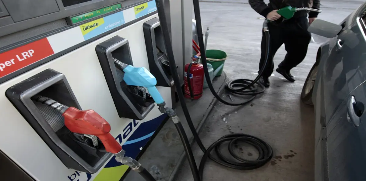 أزمة وقود خانقة في إيران عقب إضراب سائقي الشاحنات