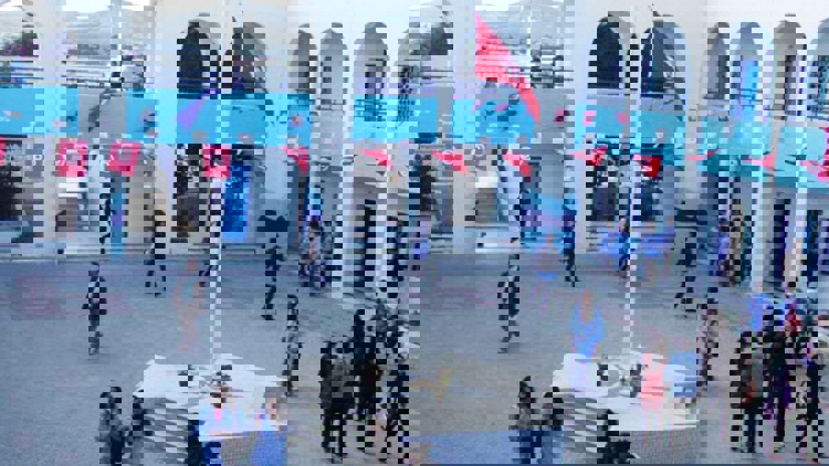 أزمة "كورونا".. صدام مرتقب بين الحكومة ونقابات التعليم في تونس