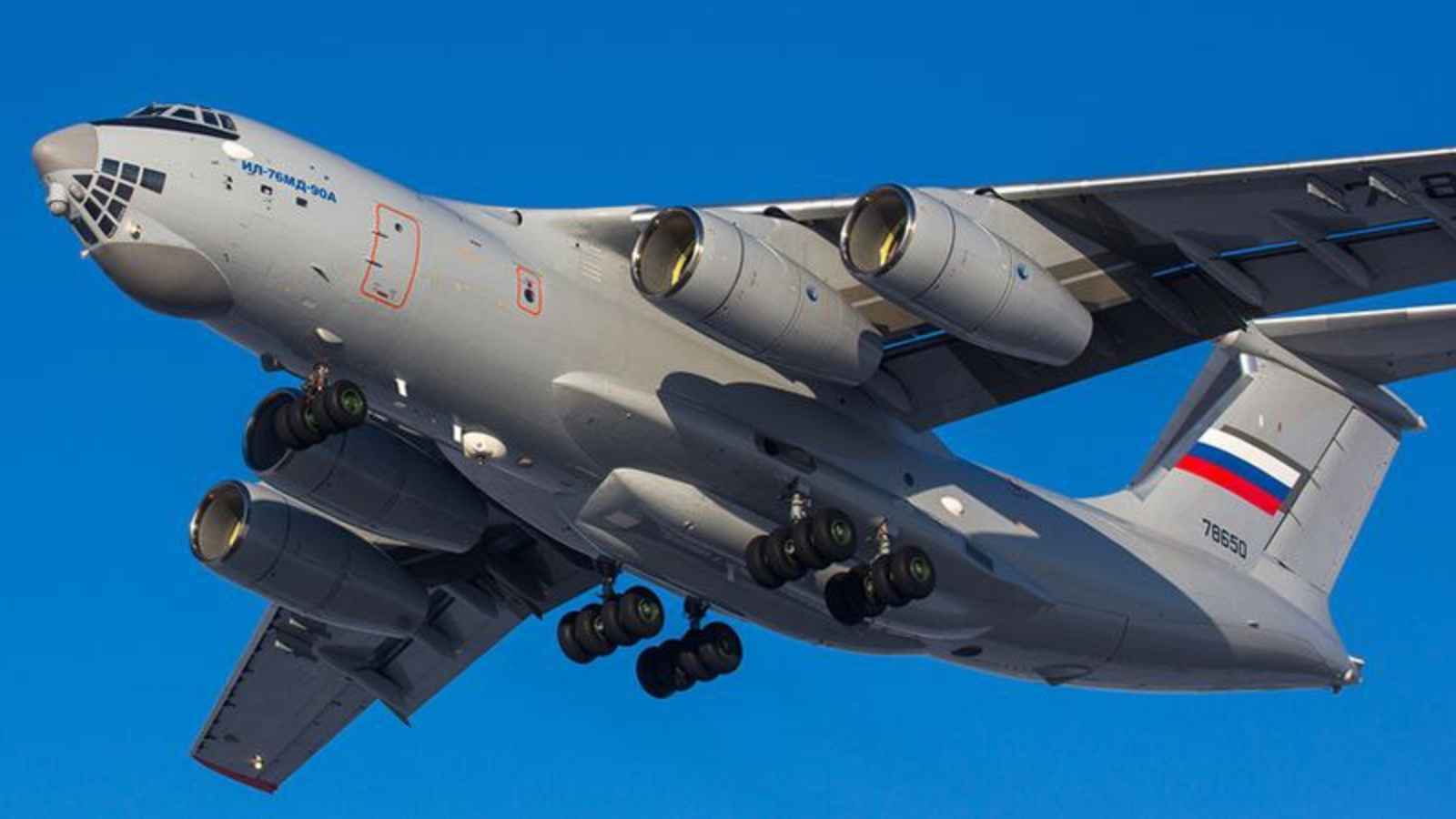 بإسناد جوي.. وصول طائرة شحن روسية "ضخمة" إلى قاعدة حميميم