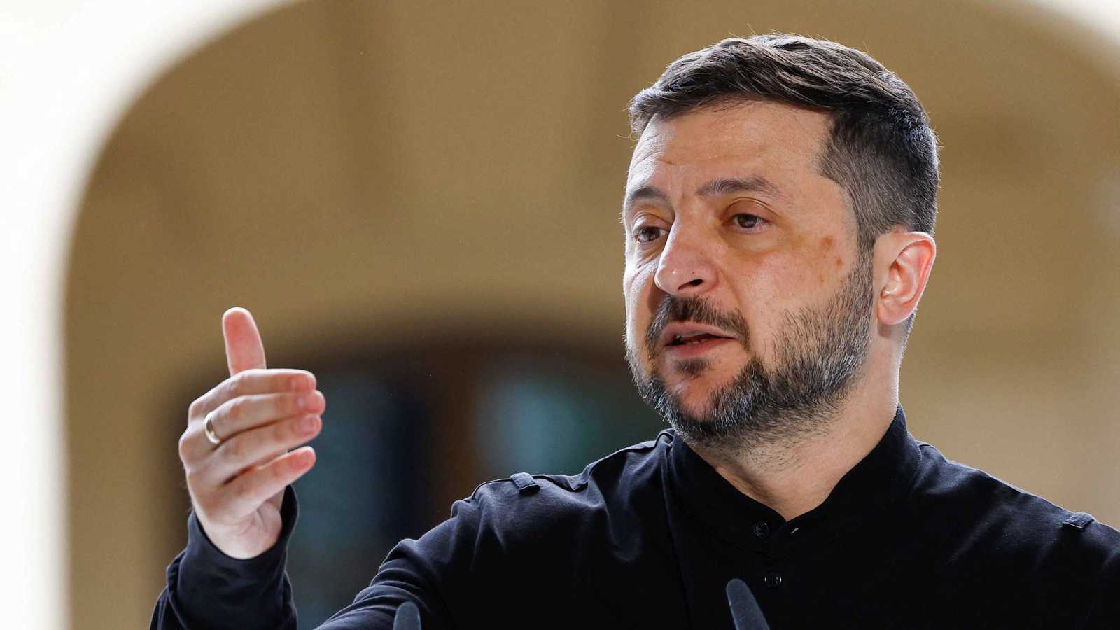 زيلينسكي يقترح مجموعة دول لاستضافة محادثات السلام مع روسيا