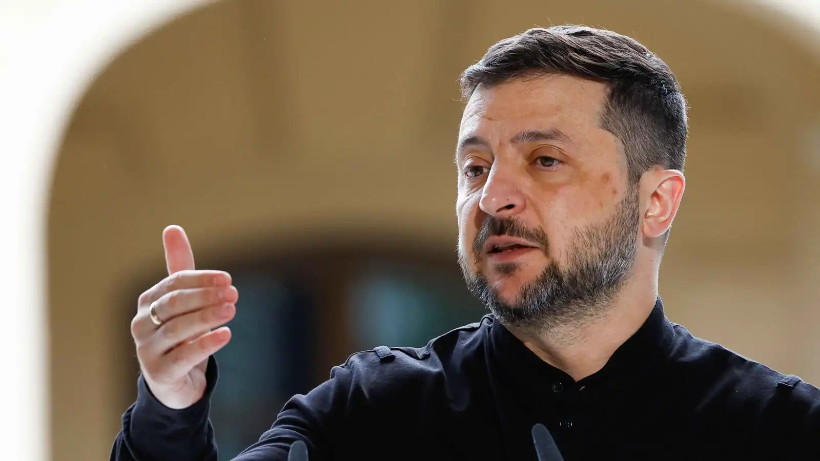 زيلينسكي يقترح مجموعة دول لاستضافة محادثات السلام مع روسيا