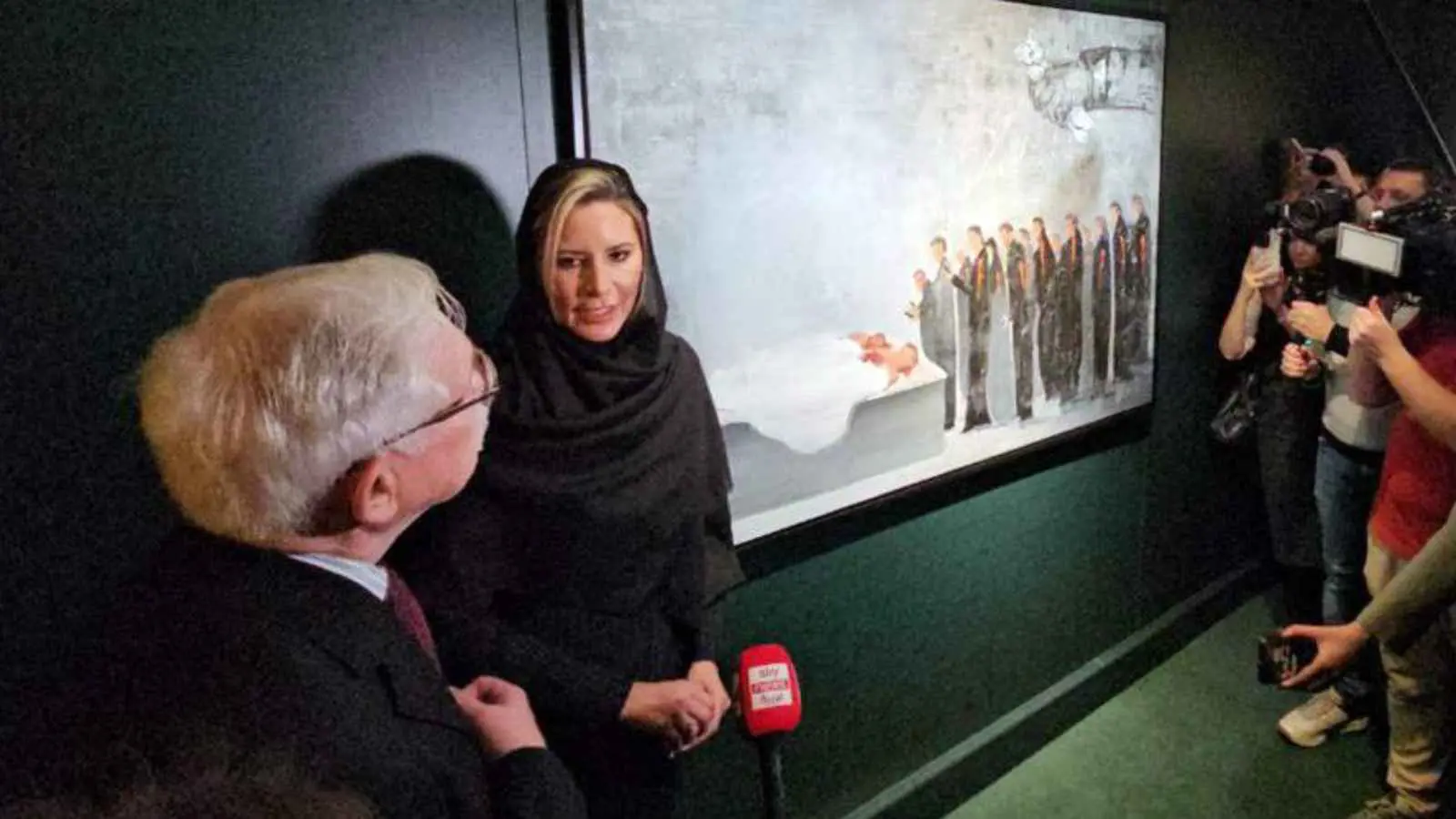 موسكو تستضيف معرضًا فنيًا لعائشة القذافي يوثق مأساة عائلتها