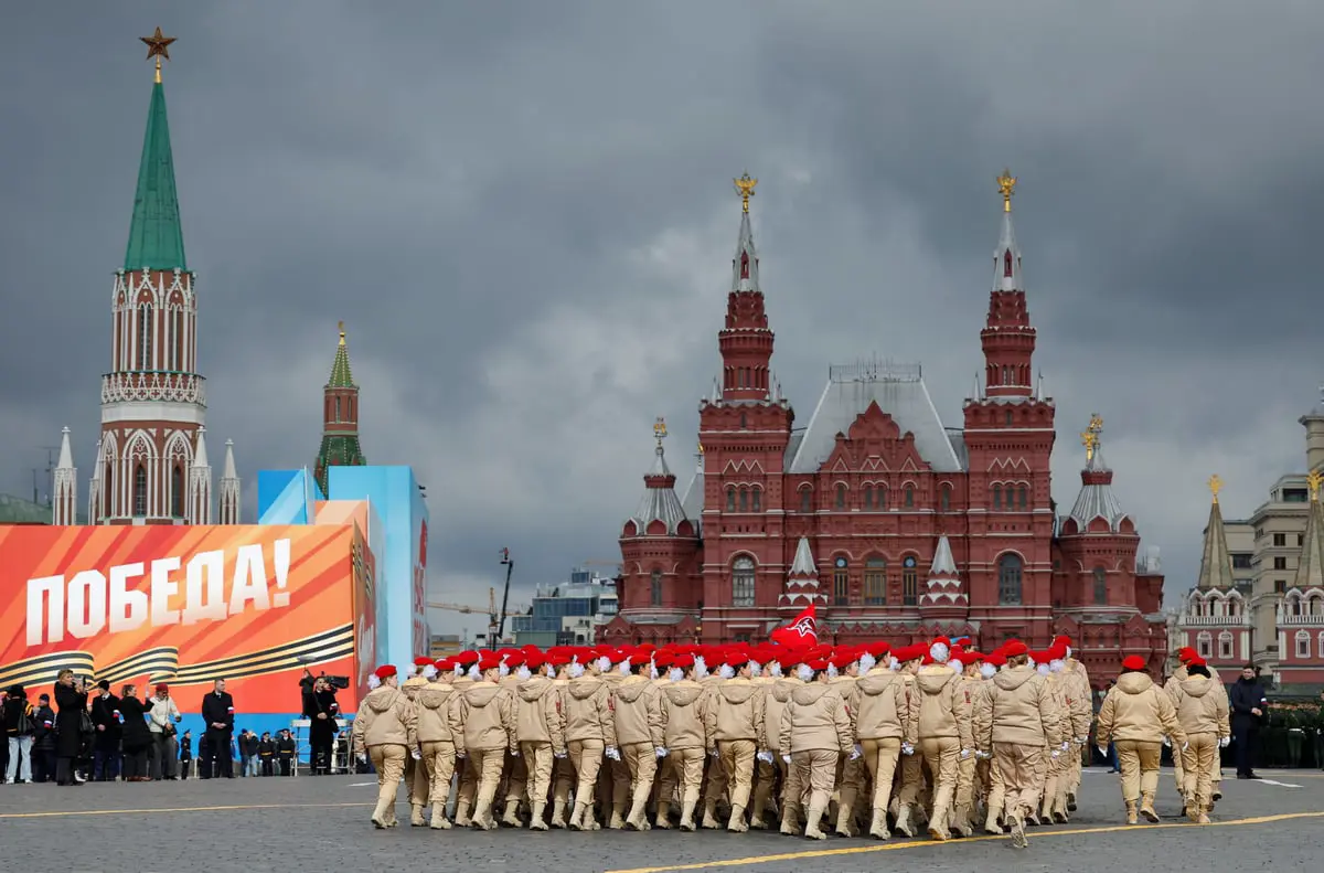 روسيا تحذر فرنسا من "اشتباك نووي" حال إرسال قوات إلى أوكرانيا
