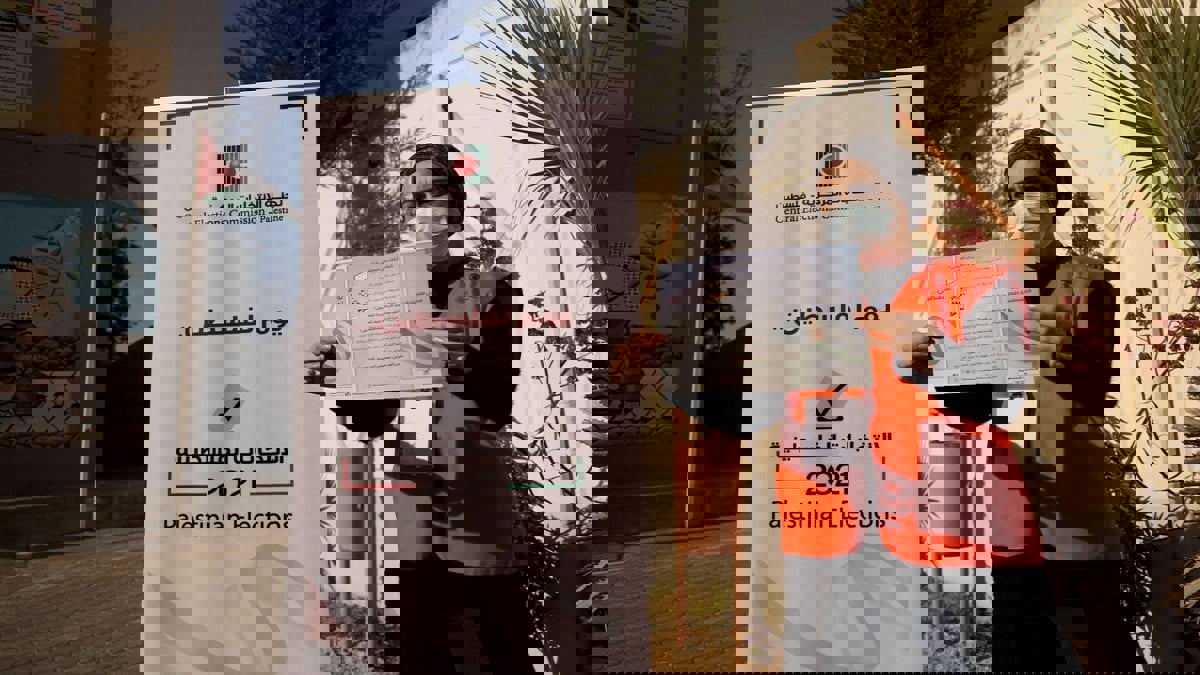 وسط سيطرة حماس وفتح.. شبان فلسطينيون يعبرون عن ثقة ضعيفة في نتائج الانتخابات