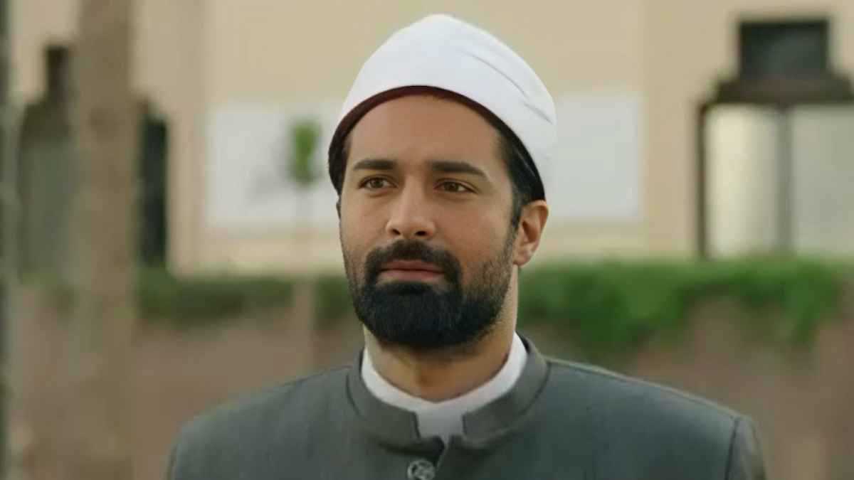 "المنبر".. أحمد حاتم يفجر الجدل مجدداً في مصر بعد أزمة "الملحد"