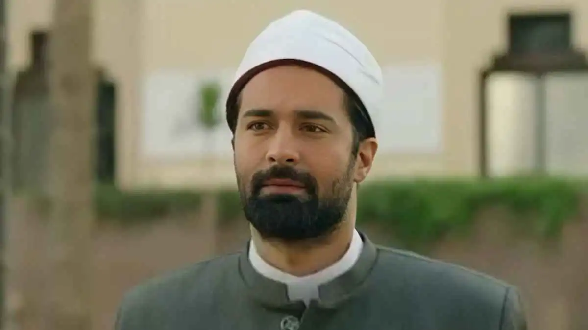 "المنبر".. أحمد حاتم يفجر الجدل مجدداً في مصر بعد أزمة "الملحد"