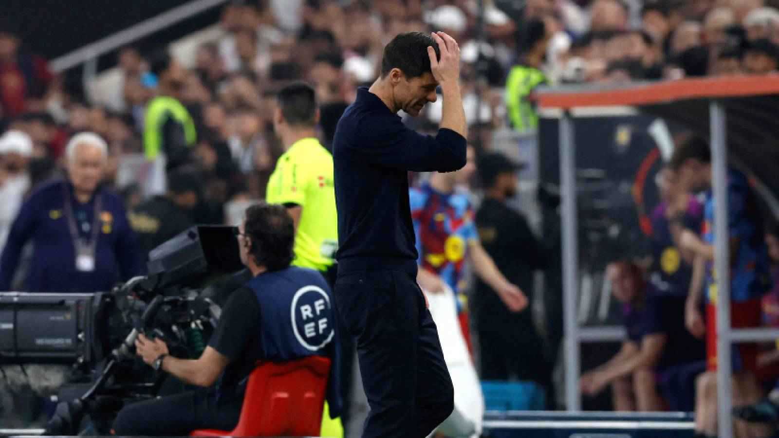 كوارث تشابي ألونسو.. 3 خطايا منحت برشلونة السوبر الإسباني