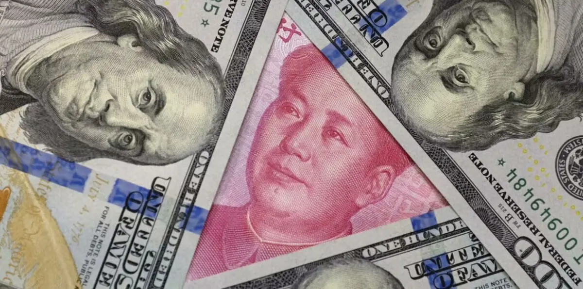 الدولار يرتفع مقابل الين عقب فضيحة سياسية في اليابان