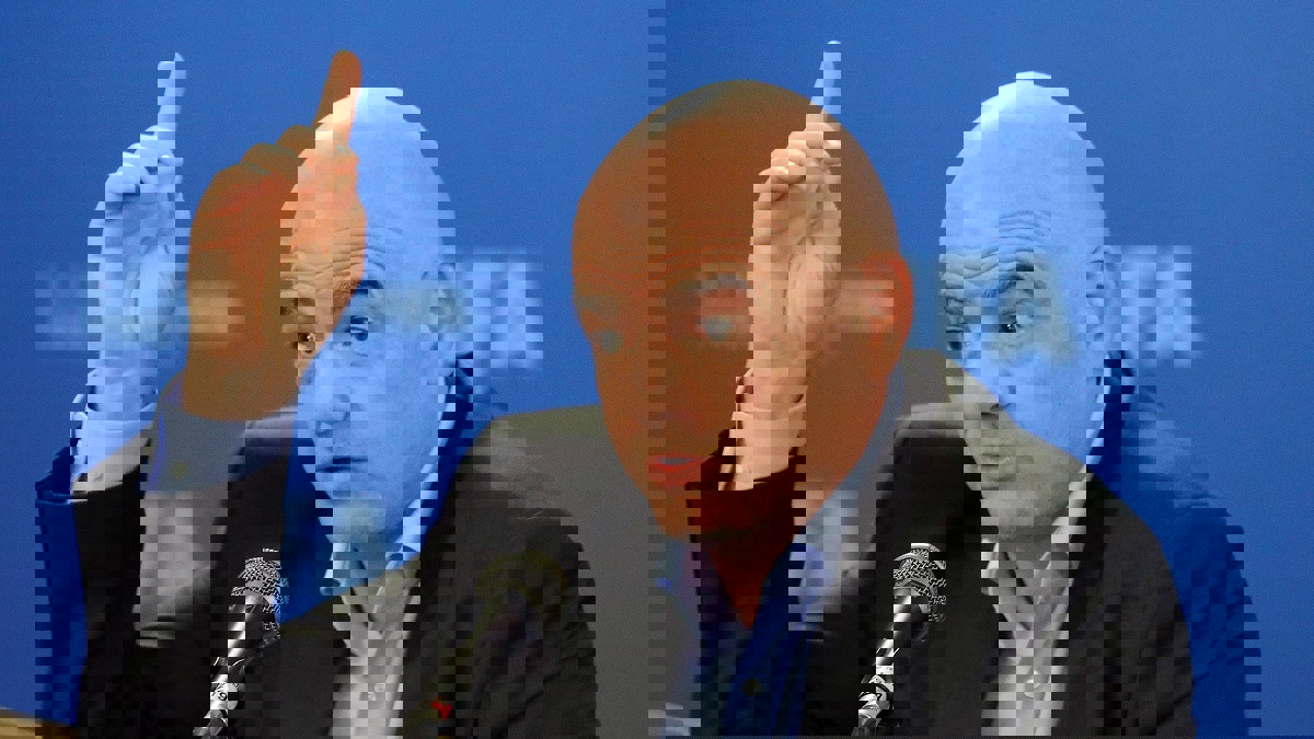 دونالد ترامب يطالب الفيفا بأموال الاتحاد الإيراني المحجوزة