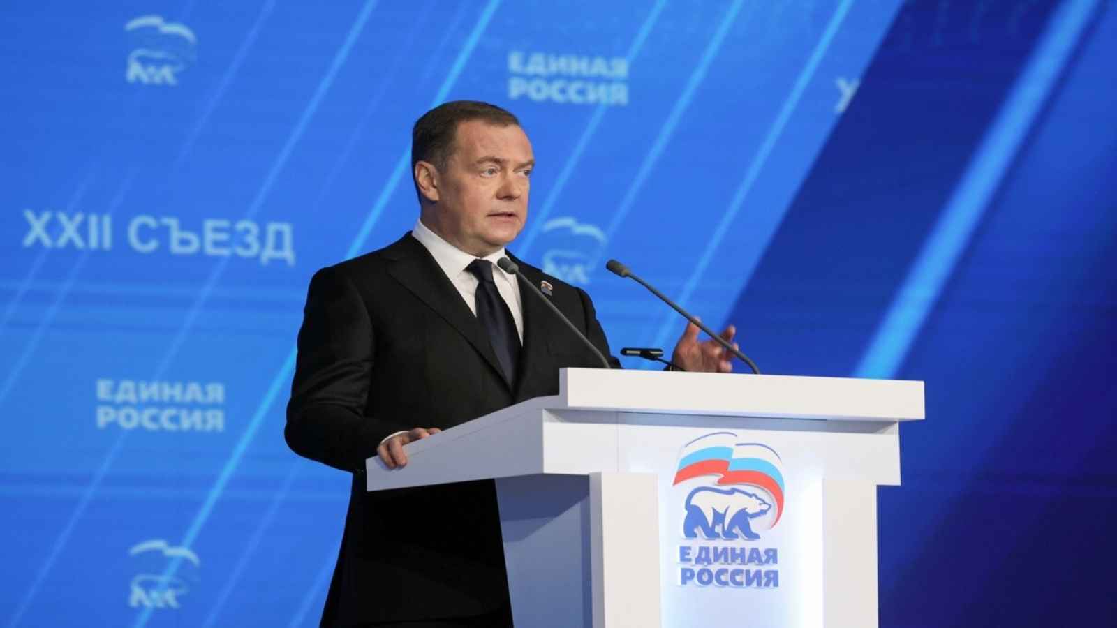 بالمال والسلاح.. موسكو تتهم الغرب بتأجيج النزاع في أوكرانيا