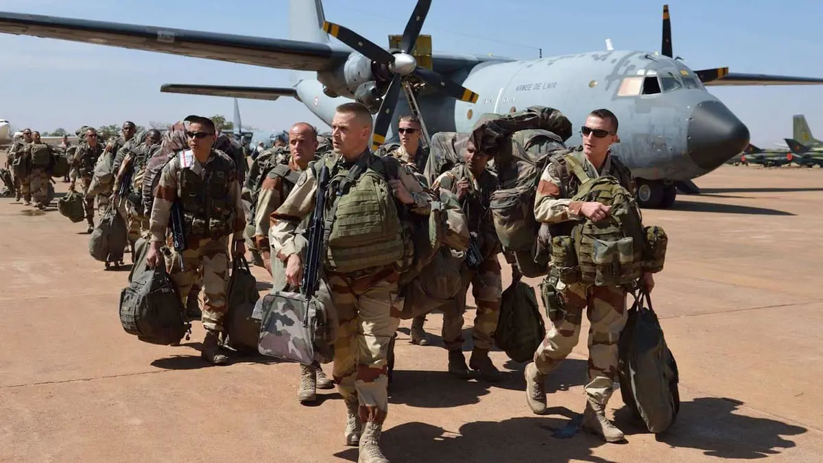 العراق يعلن انتهاء انسحاب قوات التحالف الدولي القتالية من أراضيه