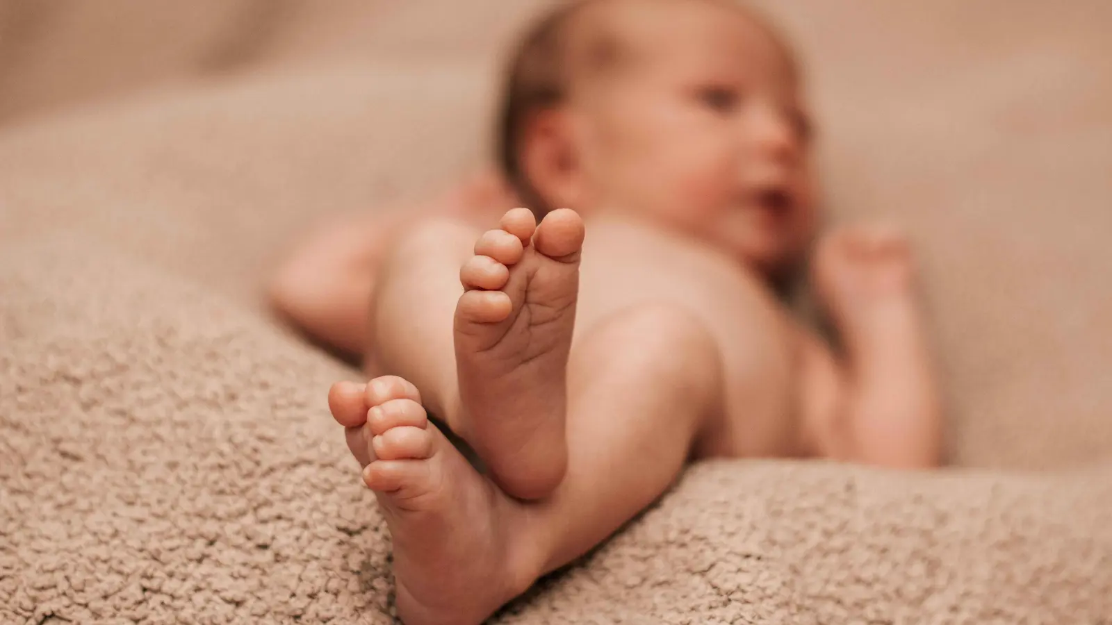 طوكيو.. مستشفى يوفر نظاماً سرياً لتسليم الرُّضع لأسر بديلة