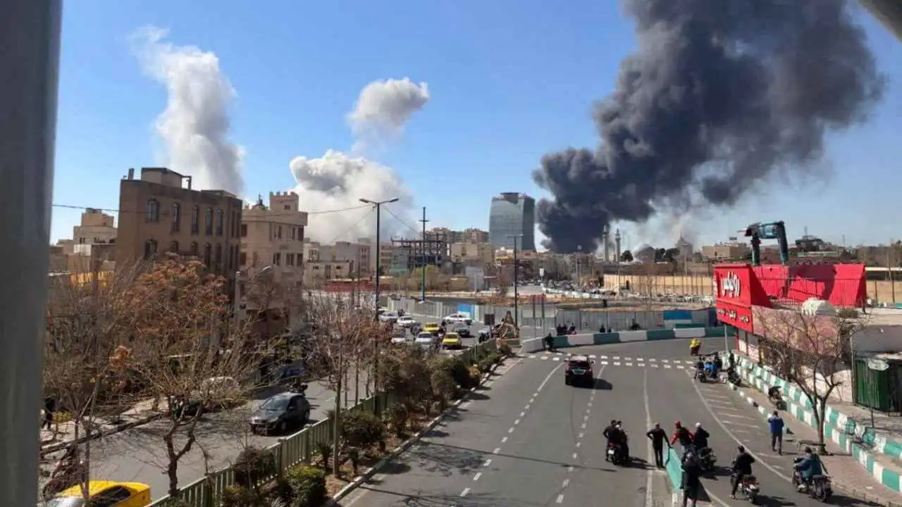 إعلام مقرب من الحرس الثوري يعلن مقتل وزير الدفاع الإيراني المعيّن حديثا