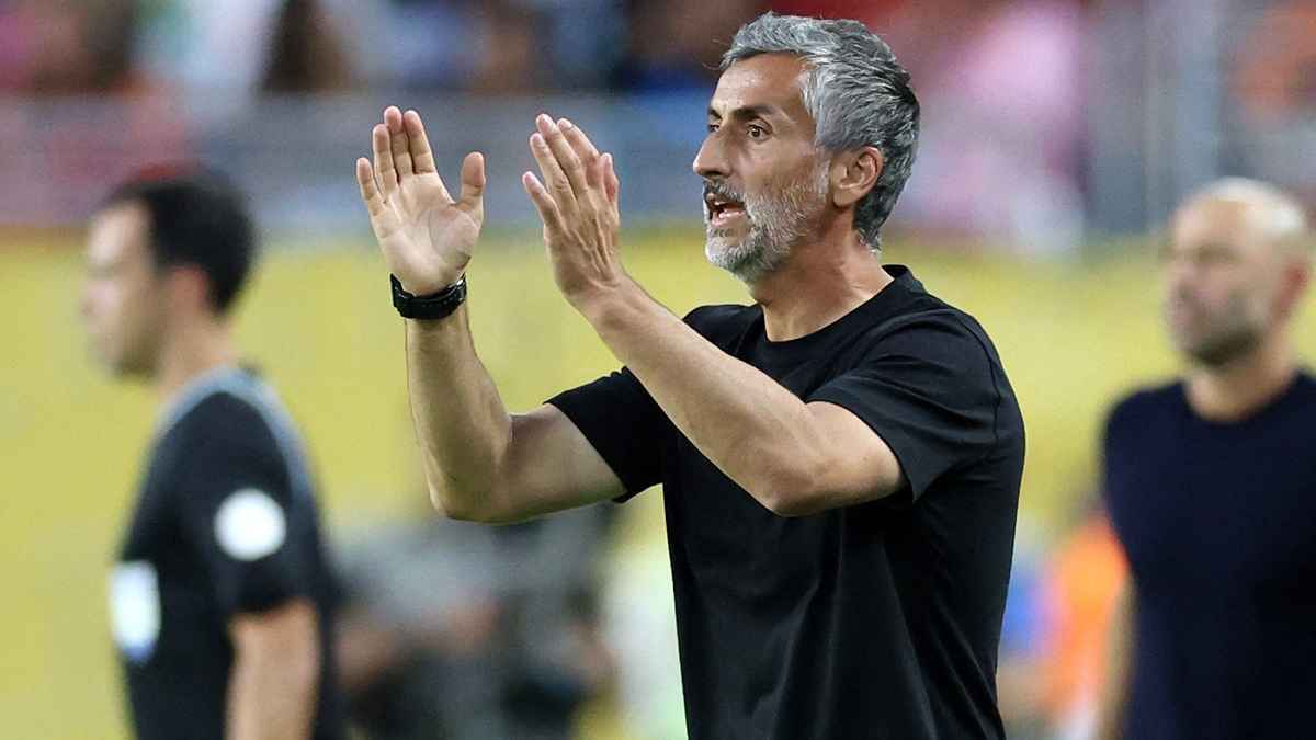 "ثورة شك تحاصره".. 3 أشياء تحدد مصير ريبيرو مع الأهلي المصري