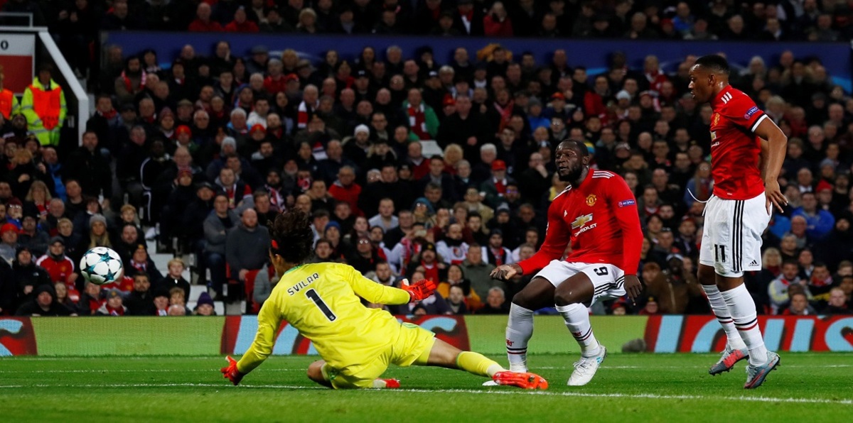 مانشستر يونايتد يحجز مقعده في دور الـ16 بدوري أبطال أوروبا بعد تجاوز بنفيكا