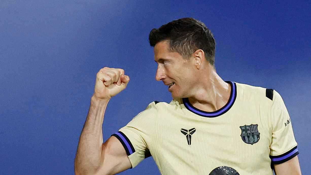 ليفاندوفسكي يمنح الهلال السعودي 4 مكاسب كبرى 