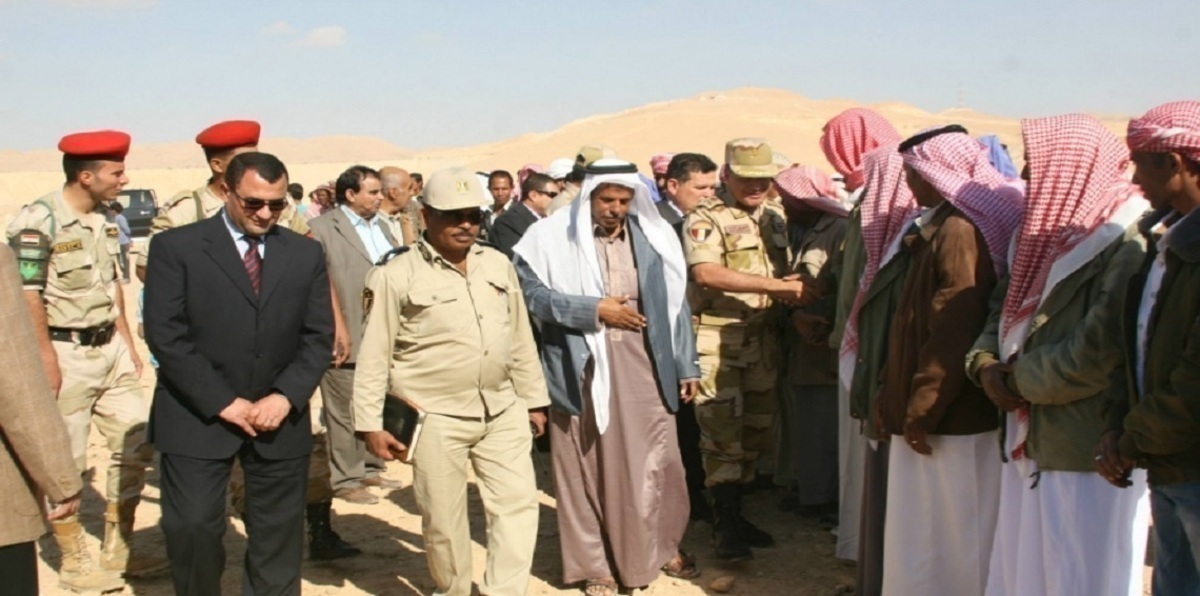 قبائل سيناء تطلب لقاء وزير الدفاع.. وتحذيرات من عمليات إرهابية جديدة