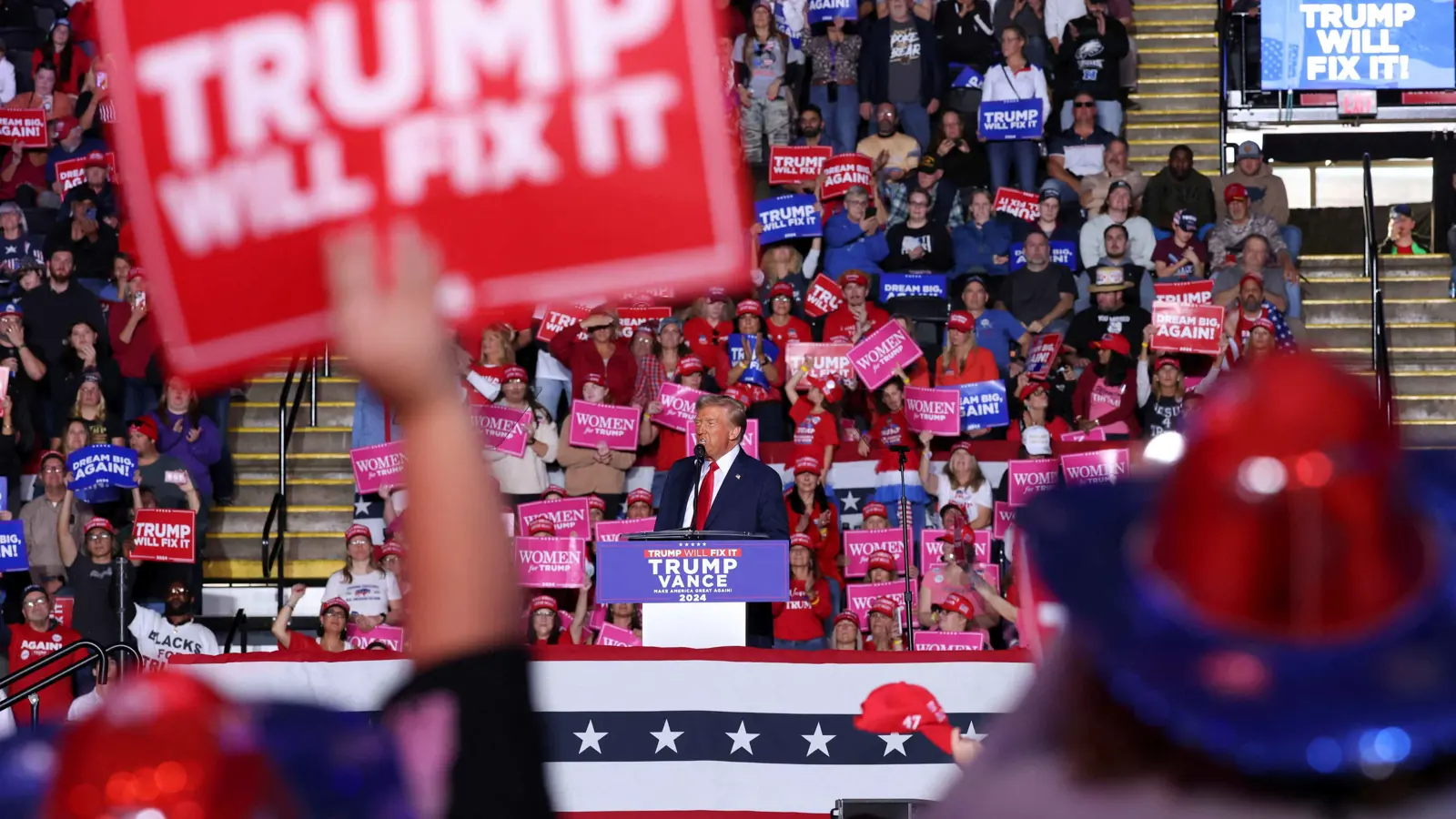 بدعم من ماسك.. "جيش منظم" على الإنترنت يشكك في نزاهة الانتخابات