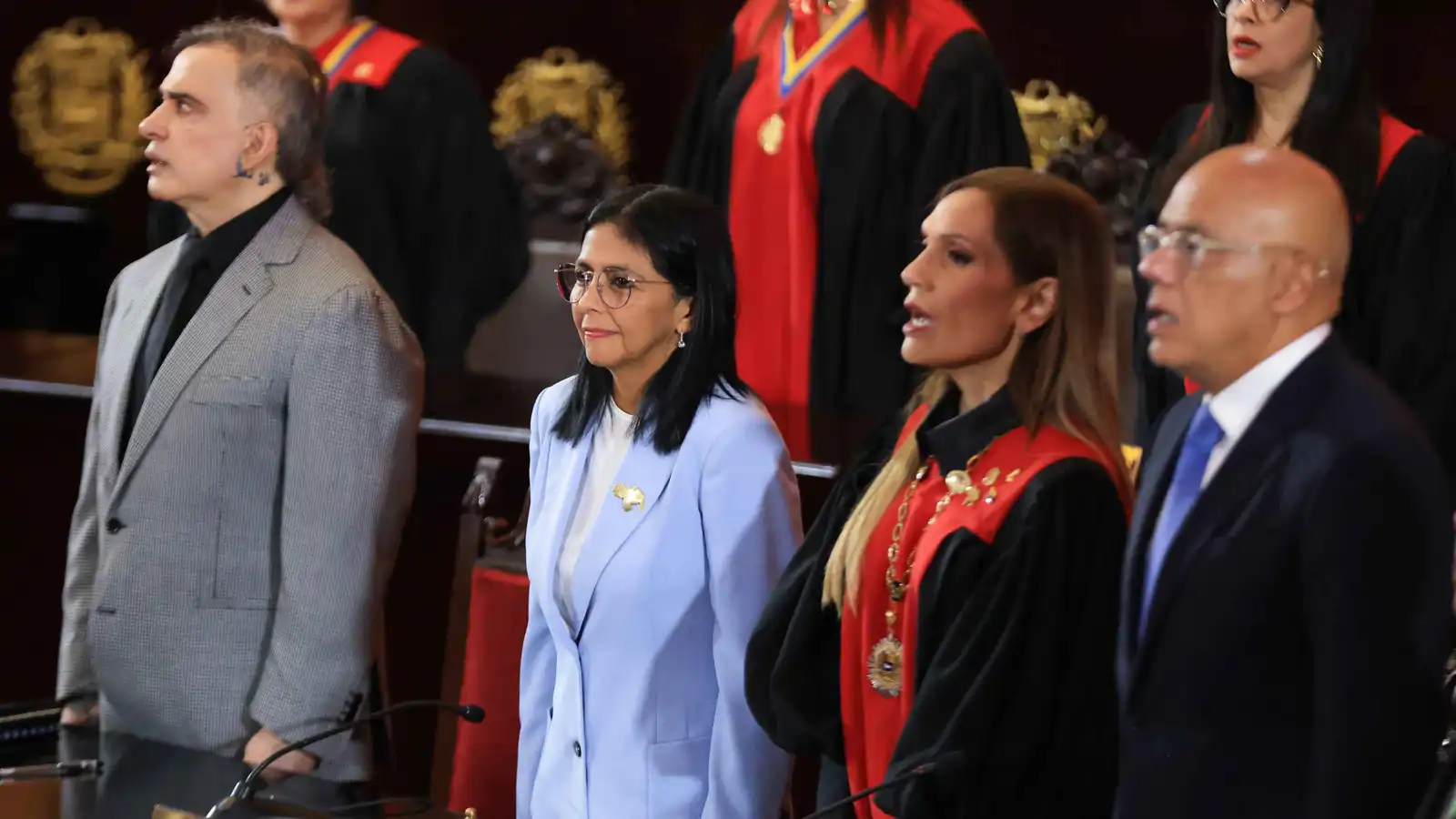 ديلسي رودريغيز تعلن عن قانون عفو عام في فنزويلا