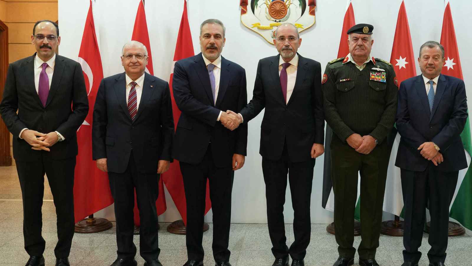 آلية العمل الأمني لدول جوار سوريا.. هل تنجح بوقف الضربات الإسرائيلية؟