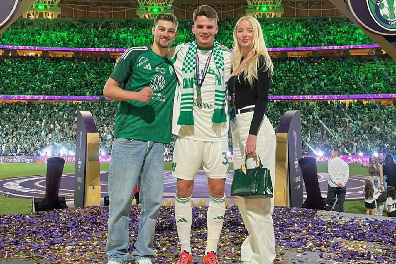 ماتيو دامس وزوجته