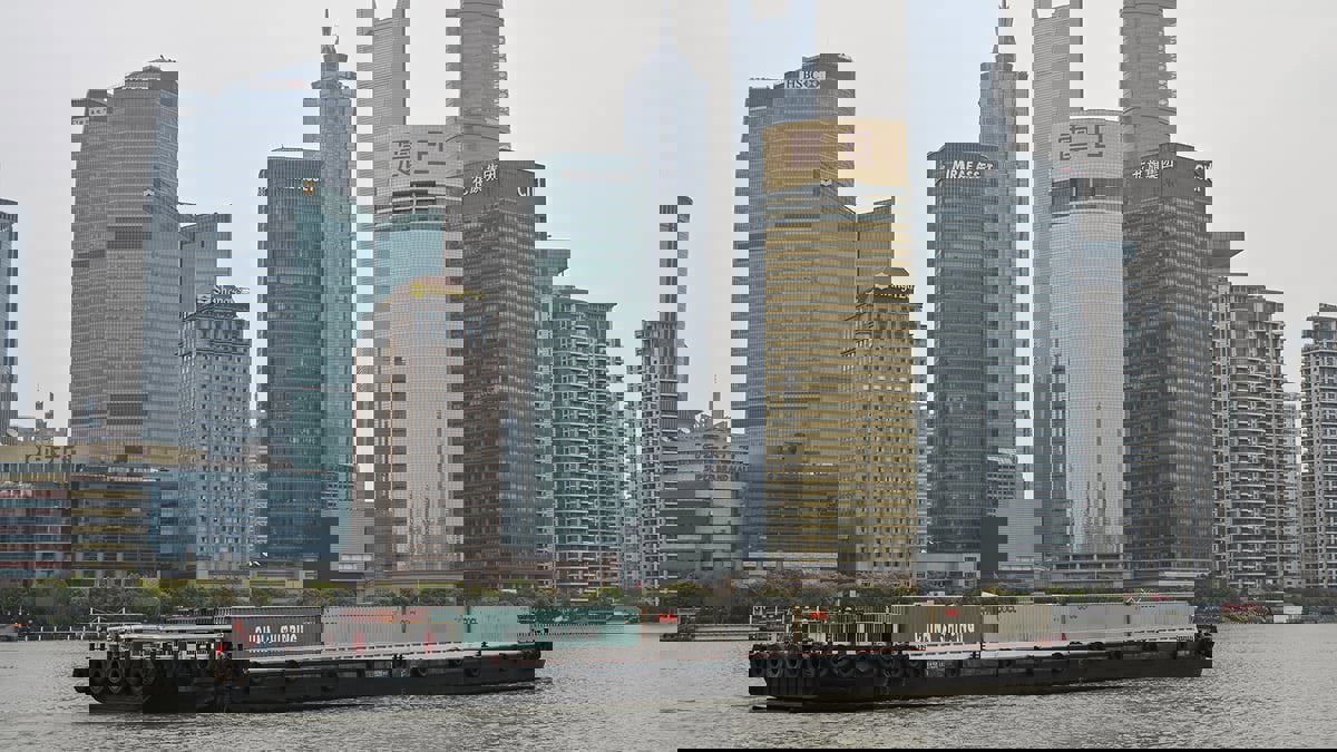 النفط يصعد مدعوما بآمال تعافي الطلب في الصين