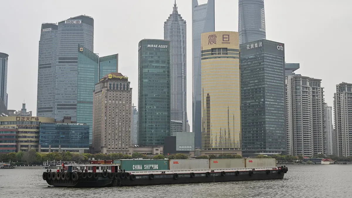 النفط يصعد مدعوما بآمال تعافي الطلب في الصين