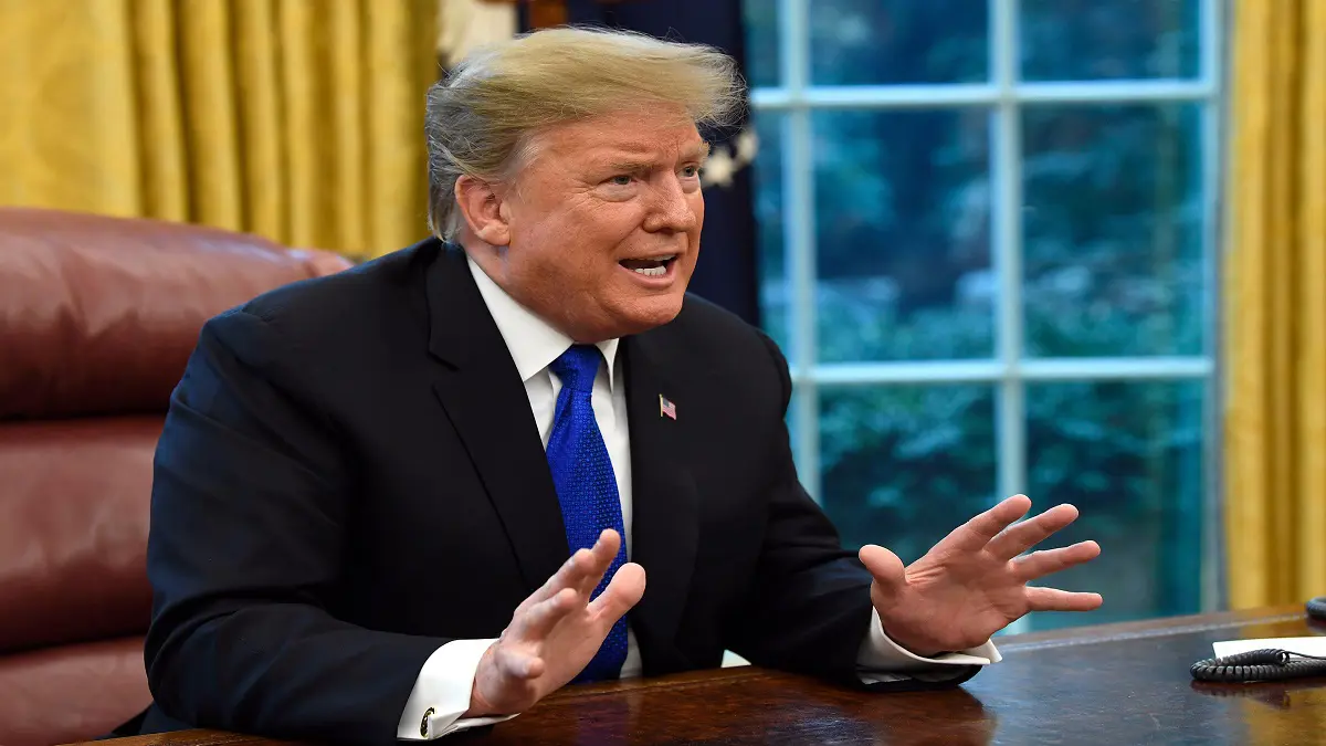 مجلة أمريكية: "صقور ترامب" يدفعونه لحرب إقليمية مع إيران