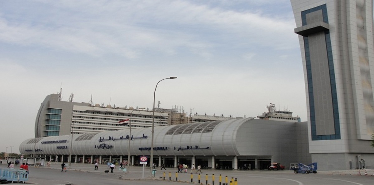 السلطات المصرية تمنع شاعراً معارضاً من مغادرة البلاد