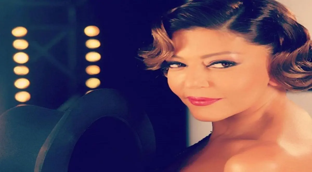 سميرة سعيد في أحضان عبدالحليم حافظ (صورة)