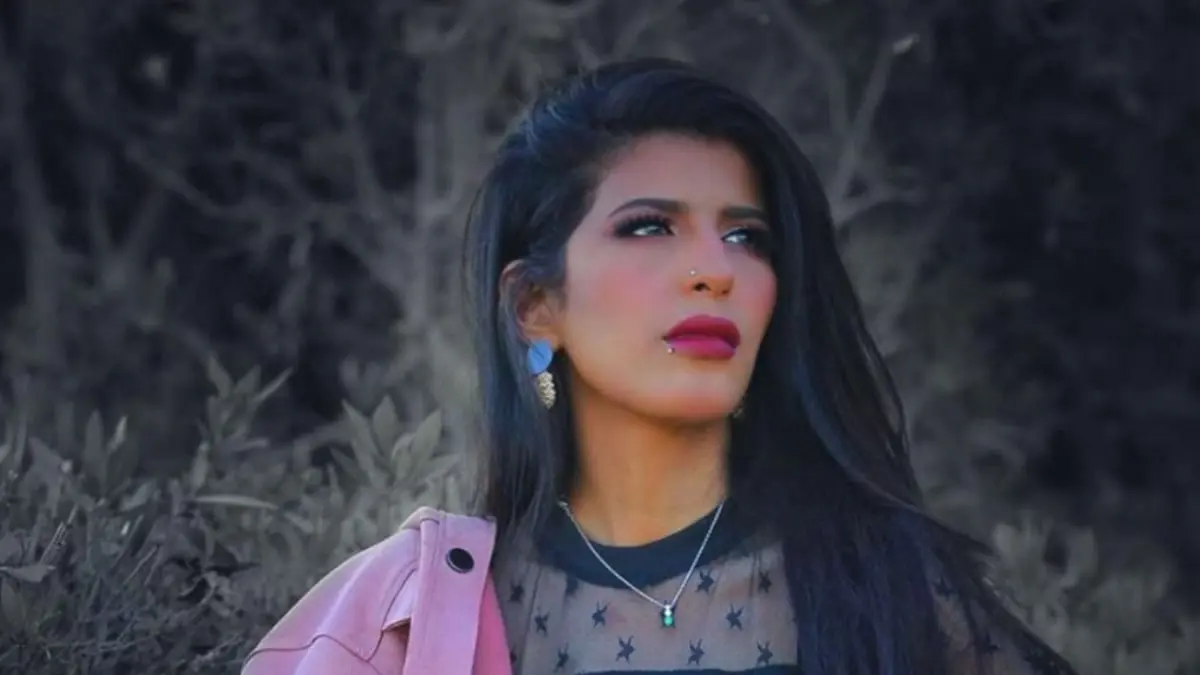 المشهورة اليمنية أروى عمر تنفي تورطها بقضية مخدرات (فيديو)