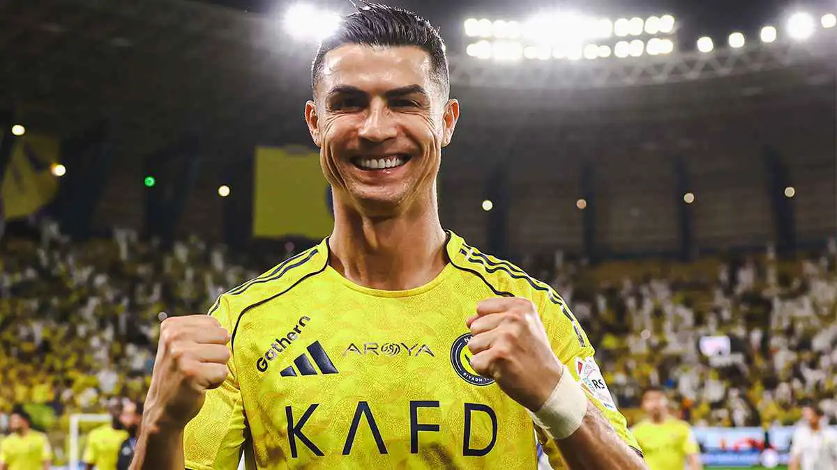 خطأ أم متعمد؟.. حساب ريال مدريد يتفاعل مع لقطة مثيرة لرونالدو وجيسوس (صورة)