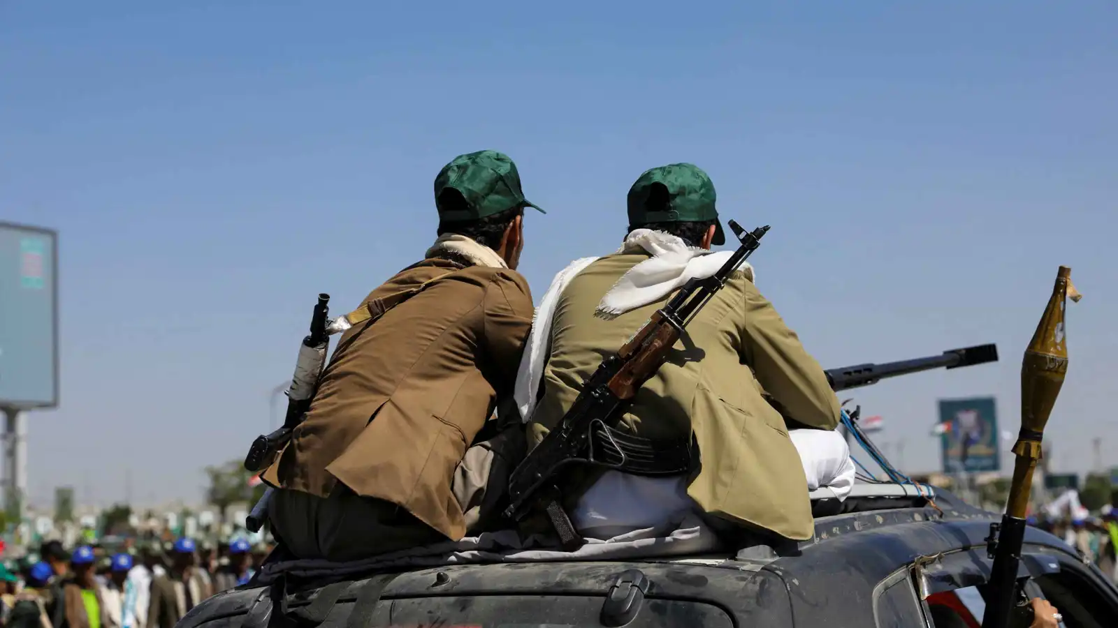 شملت 32 فردًا وكيانًا.. العقوبات الأمريكية تنذر الحوثيين بأزمة تمويل غير مسبوقة