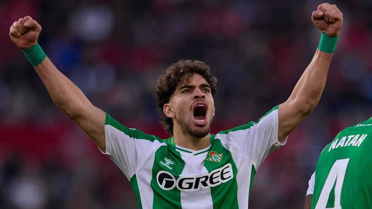 تحسبا لرحيل راشفورد.. برشلونة يراقب نجم منتخب المغرب 