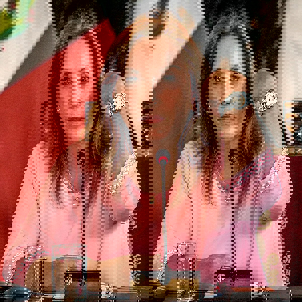 ساعات "روليكس" تضع رئيسة بيرو دينا بولوارتي في أزمة‎