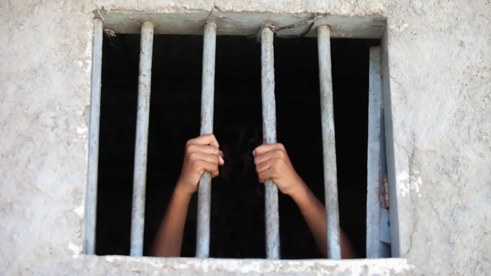 الجزائر.. السجن 15 سنة للمعتدين على ستيني بفيديو هزّ الرأي العام