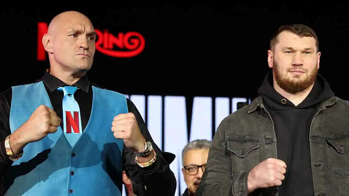 قبل نزاله المرتقب مع أرسلانبيك محمودوف.. فيوري يتجول مع أسد (فيديو)