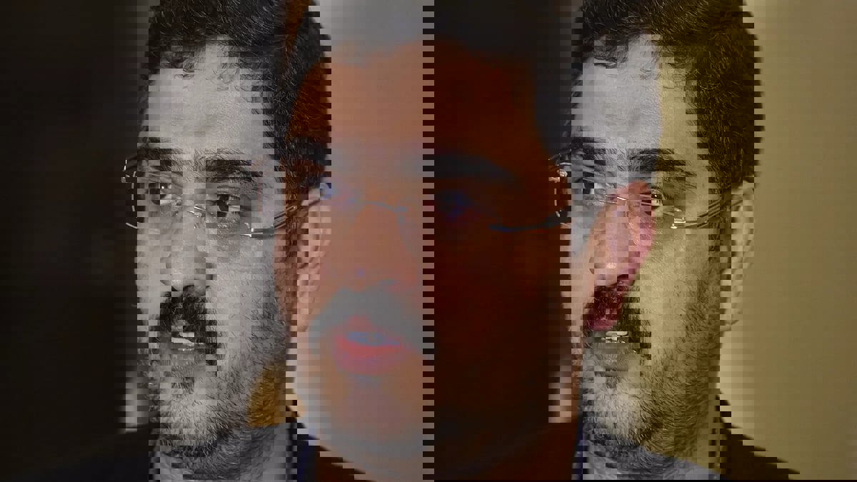 باكستان.. "كاكار" يعيّن حكومة تصريف أعمال