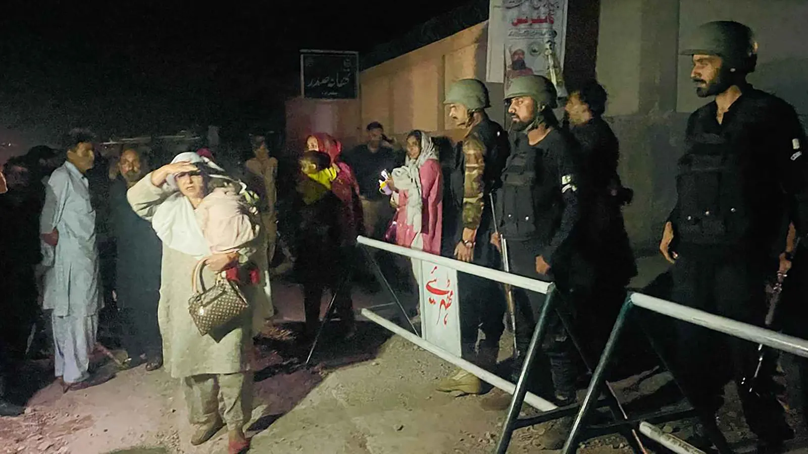 بعد "العملية سندور".. باكستان تأسر جنودا وتسقط 5 طائرات للهند (فيديو)