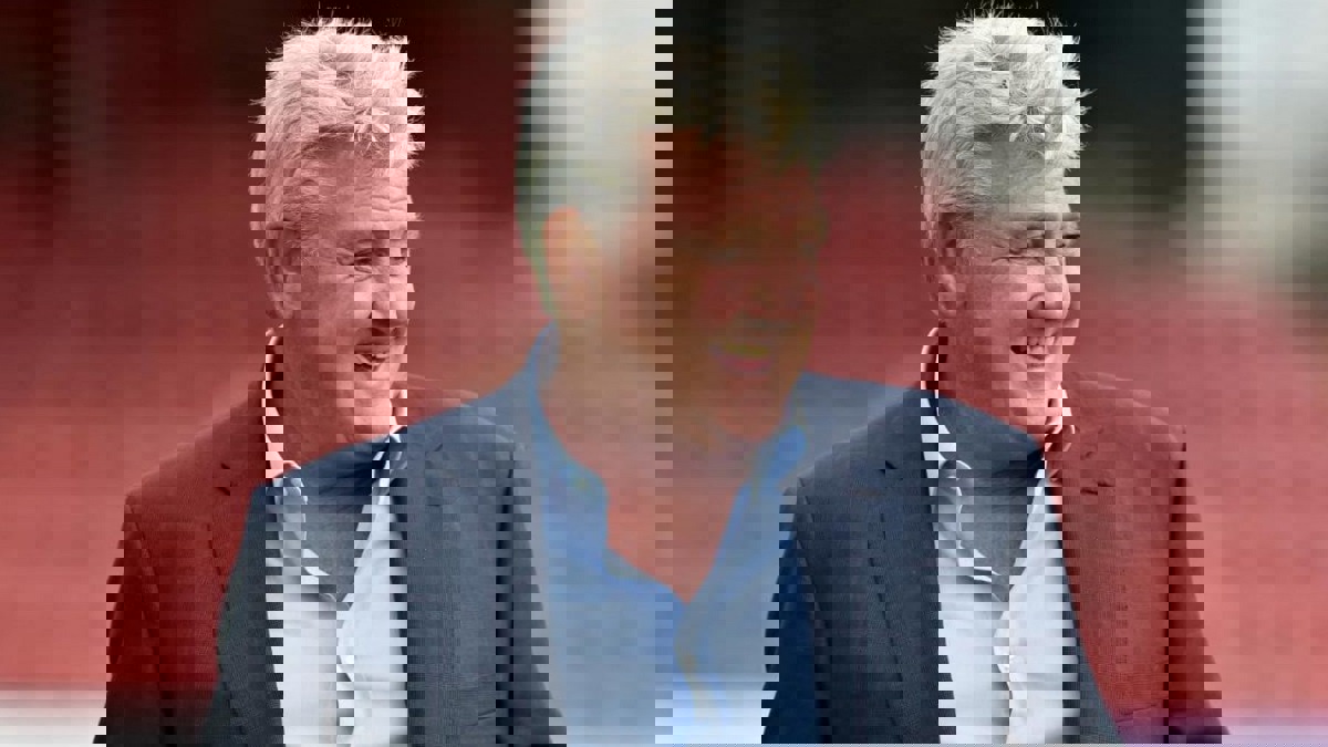 ستيف بروس يقترب من النادي الأهلي المصري