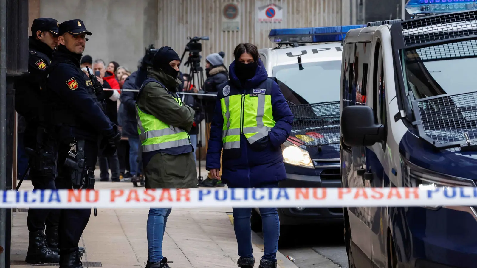 ضحايا "الاحتيال العاطفي".. السجن 36 عاما لقاتل 3 مسنين (صور)