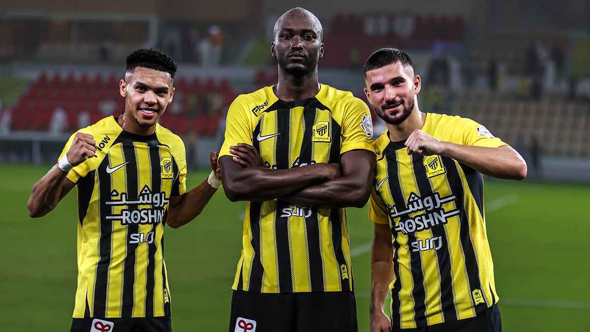 الاتحاد السعودي يتلقّى ضربة مزدوجة قبل مباراة الشباب الحاسمة