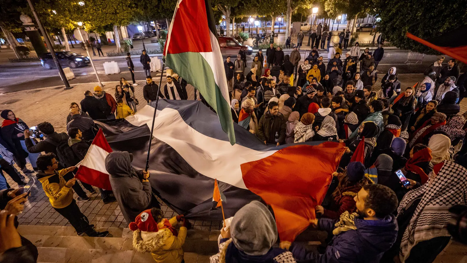 "نقاط غامضة" في اتفاق غزة تهدد بانهياره