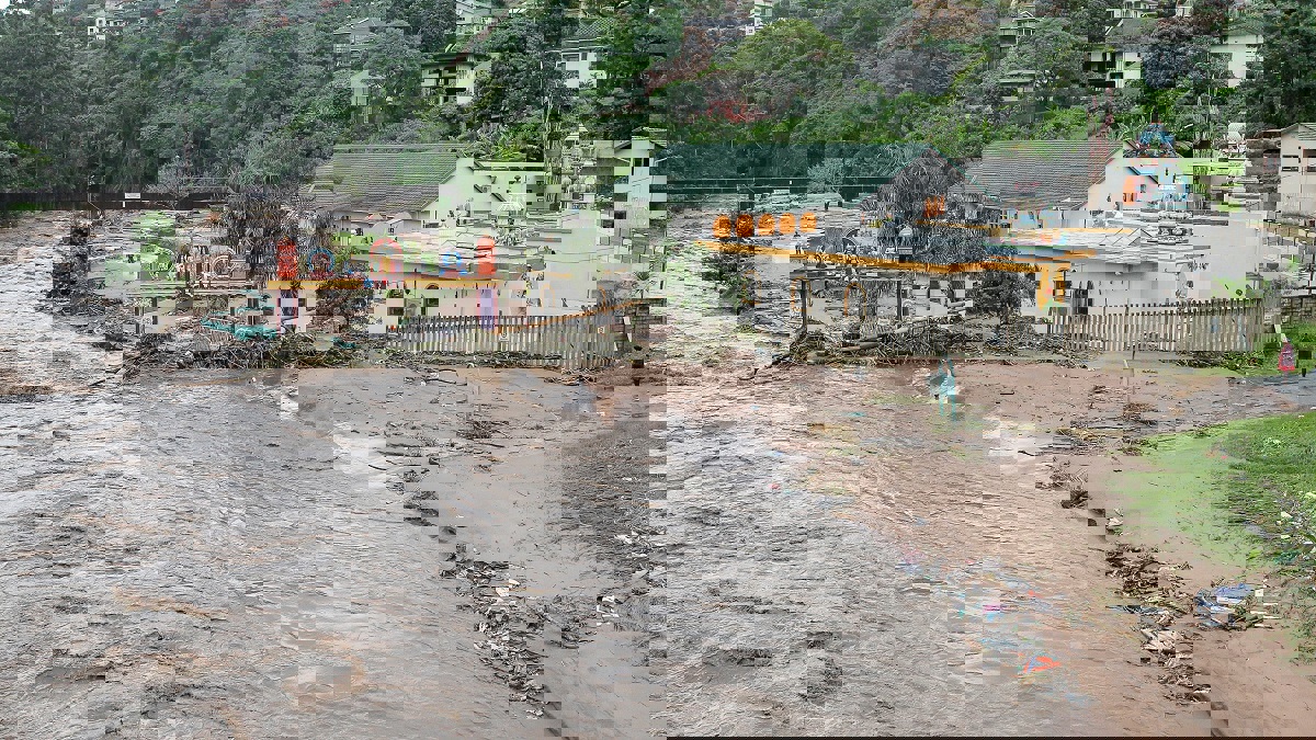 مقتل أكثر من 50 شخصًا في جنوب أفريقيا بعد أمطار غزيرة‎